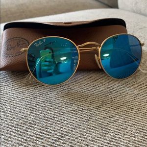 Ray Ban Polarized sunglasses w/ case! Model RB3447